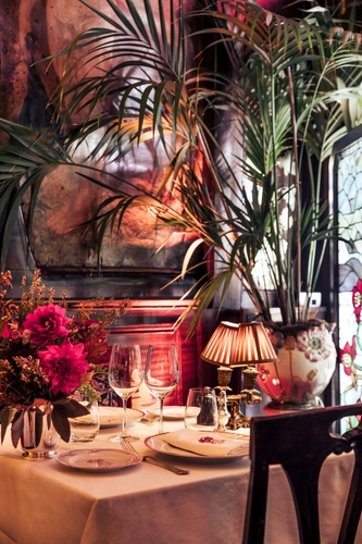 Maxim's Restaurant Bar Paris