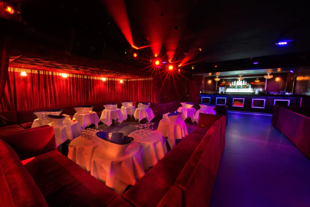 Chez Papillon Club Paris