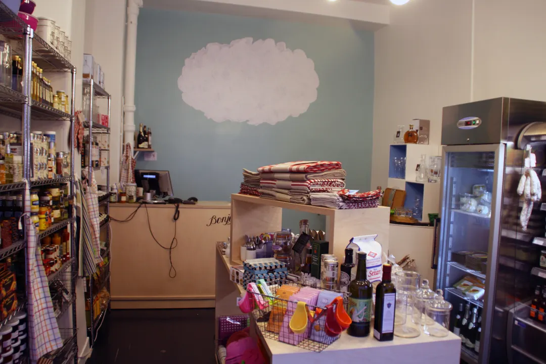Bonjour Le Marais Restaurant Shop Paris