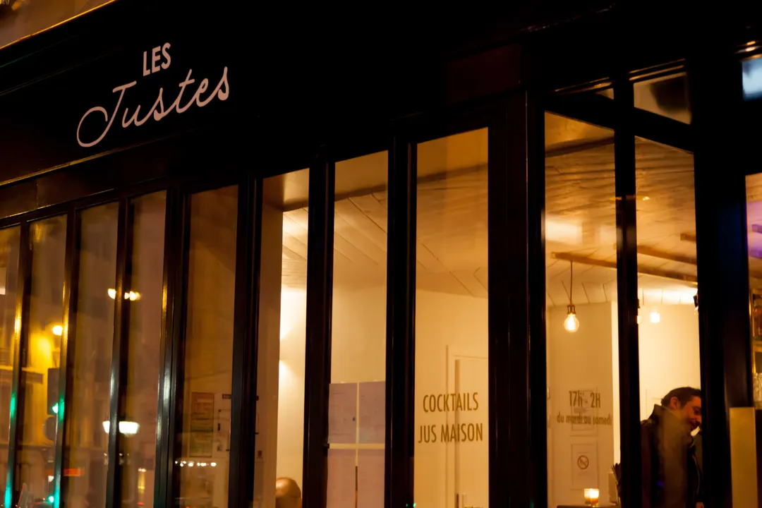 Les Justes - Pigalle Bar Paris