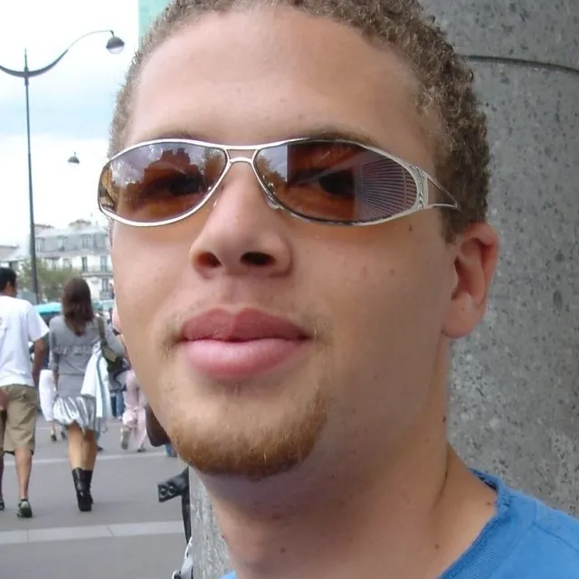 Nicolas B