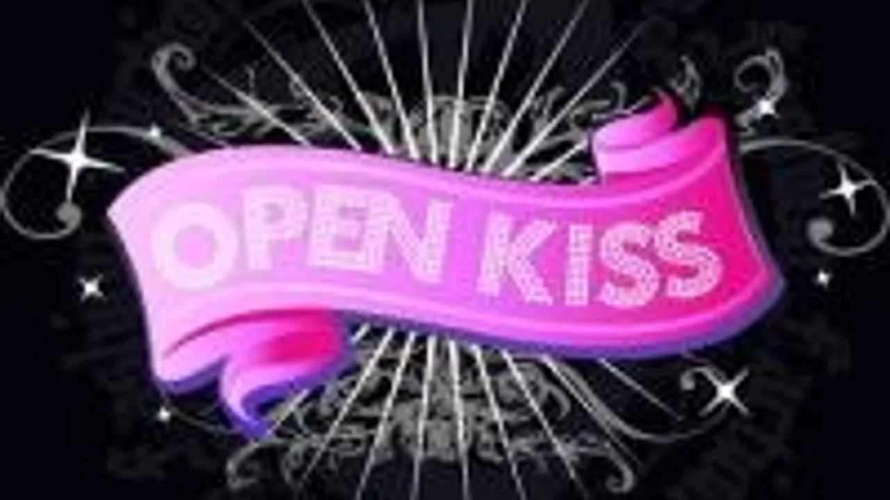 Open Kiss