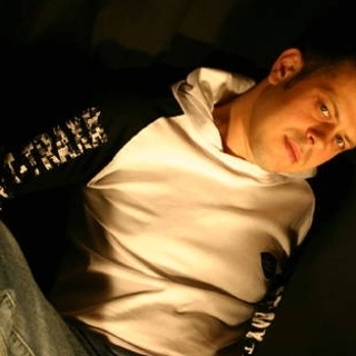 Hovi R
