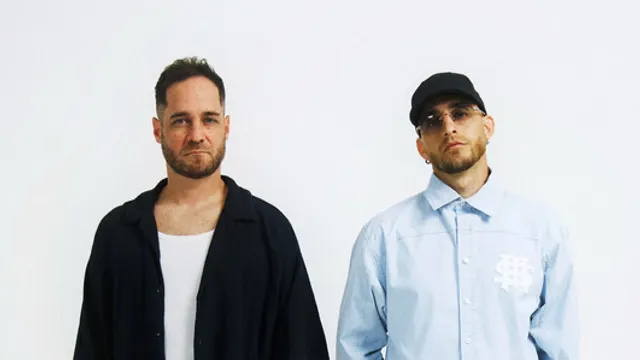Kömma Residency : Chicks Luv Us