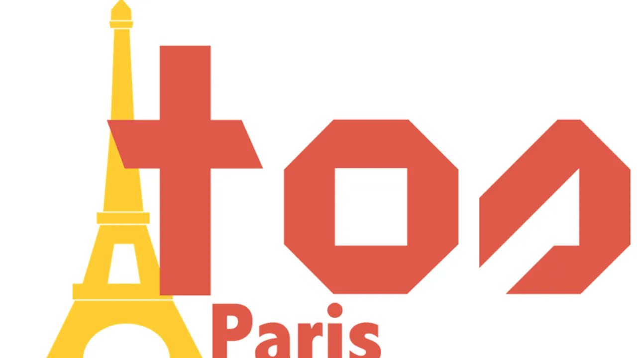 Traveler On Stage Paris
