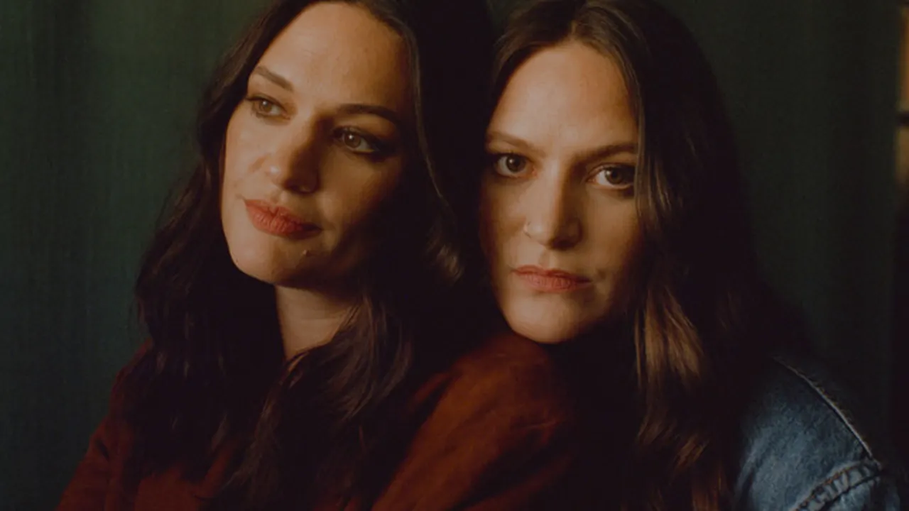 THE STAVES