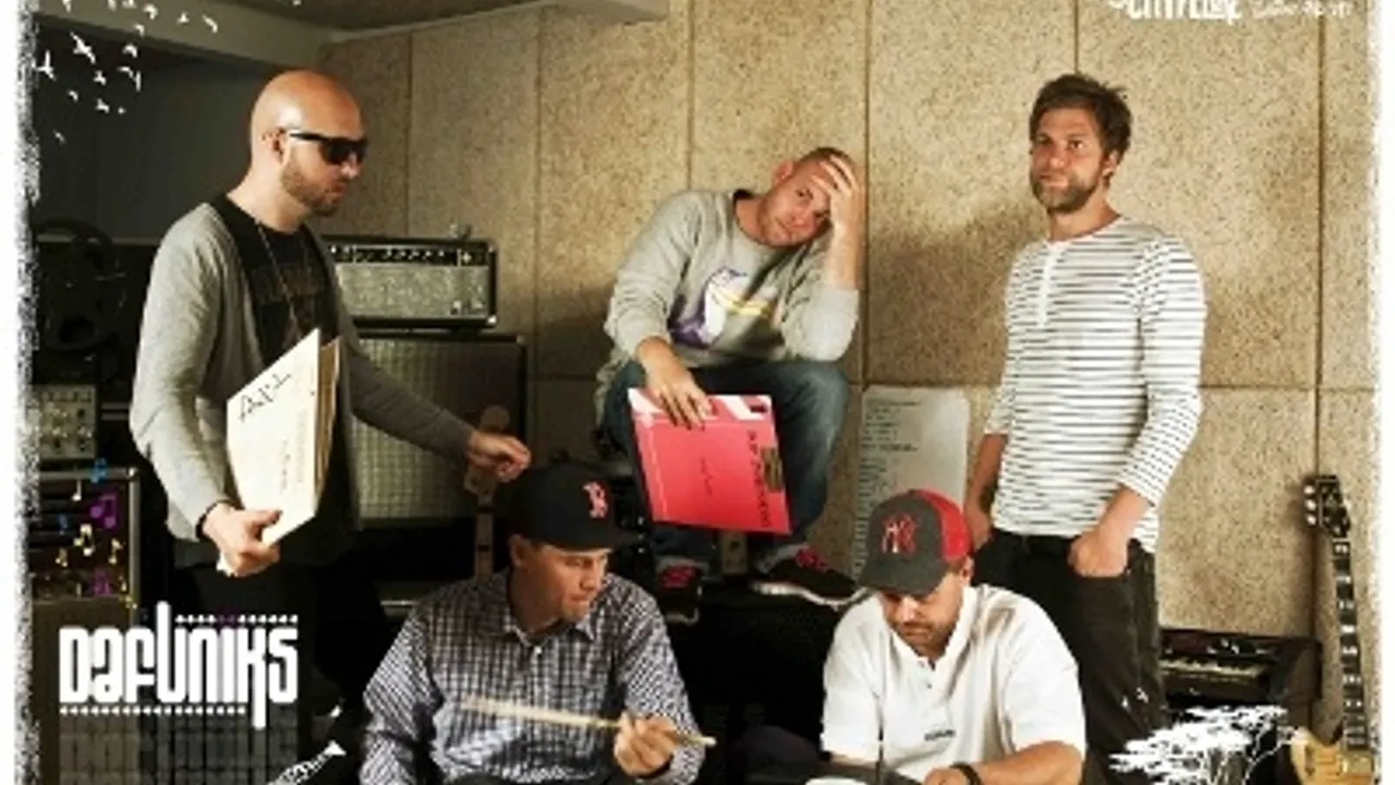 Sweatshop Et Dafuniks