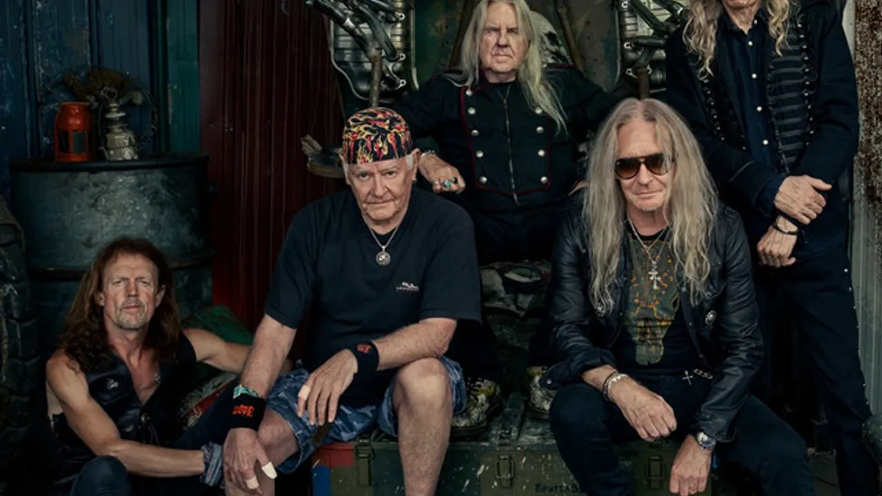 Saxon « Gods Of Thunder »