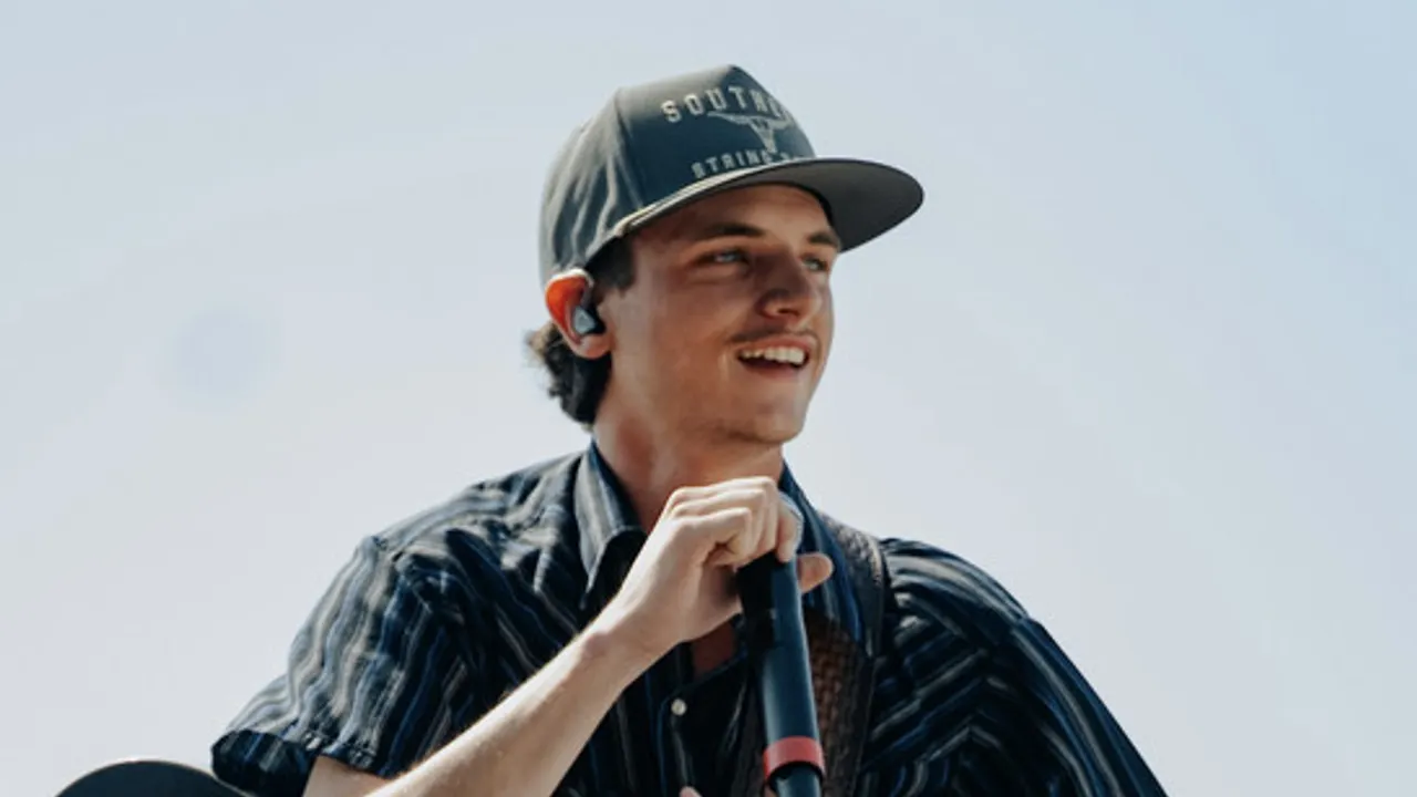 Sully Burrows « The Leave You Lonely Tour »