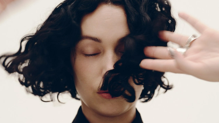 Kelly Lee Owens
