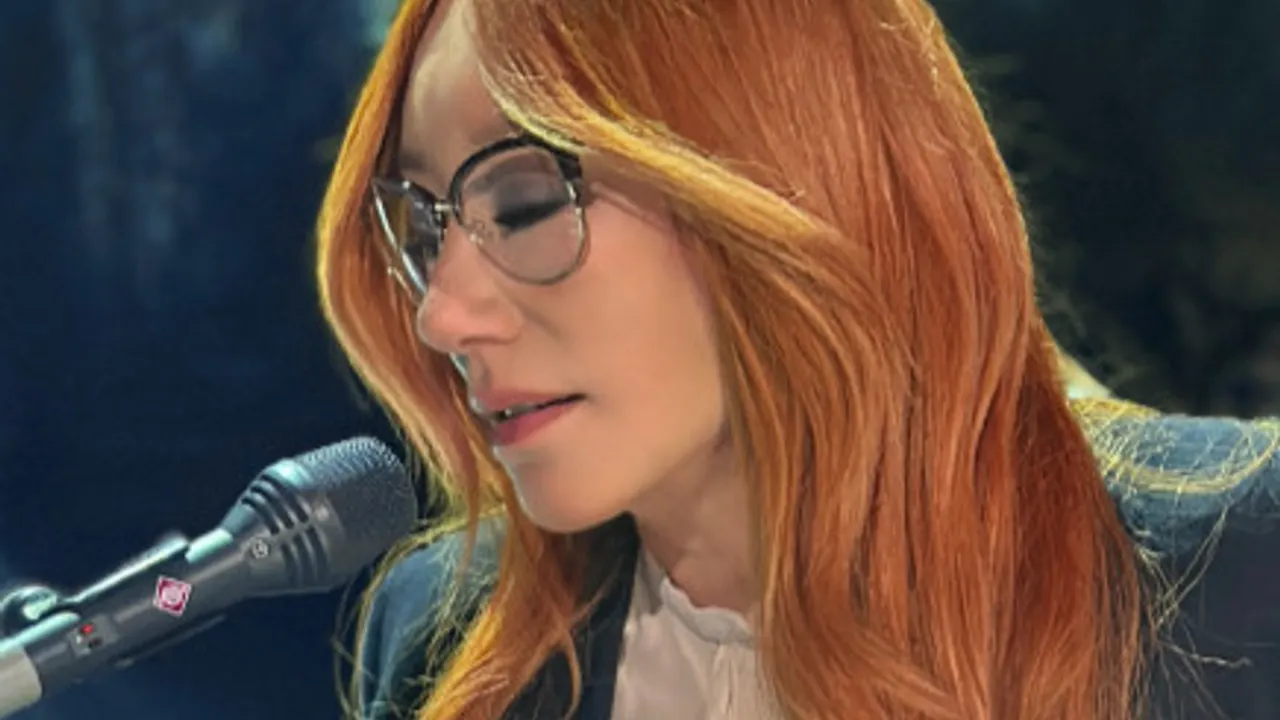 TORI AMOS
