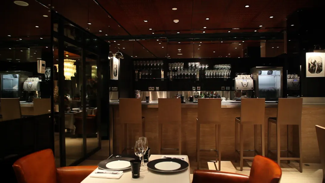 Le M64 Restaurant Paris