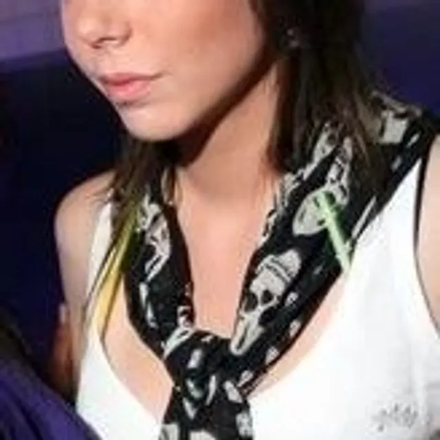 Leslie B