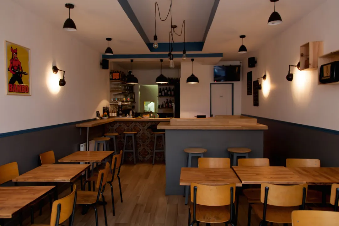 Le Barbiche Restaurant Bar Paris