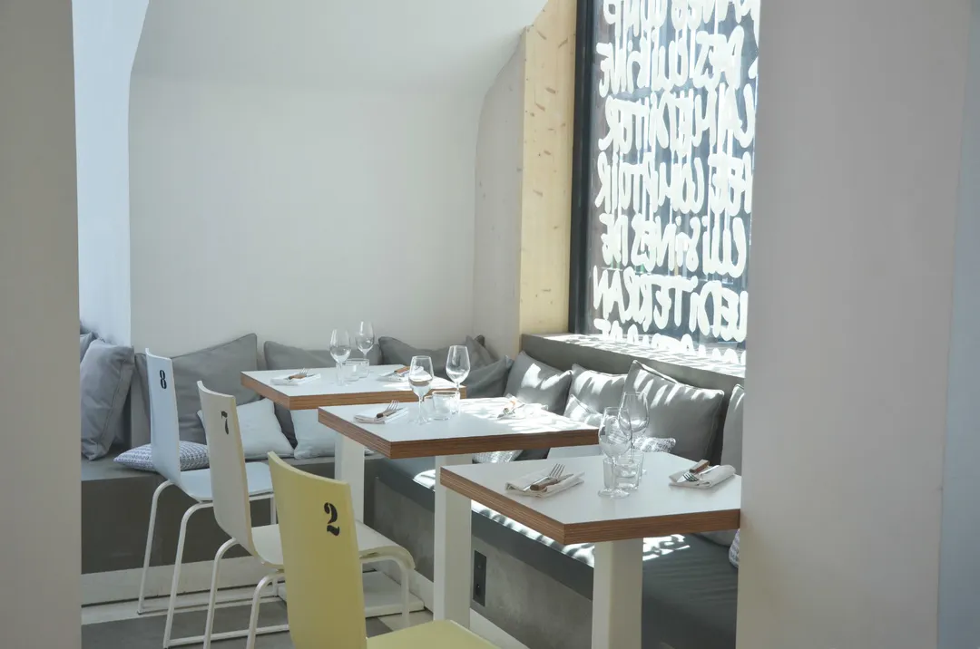 Yaya Saint-Ouen Restaurant Saint Ouen