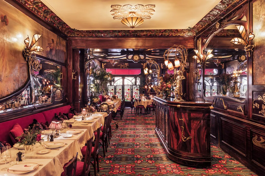Maxim's Restaurant Bar Paris