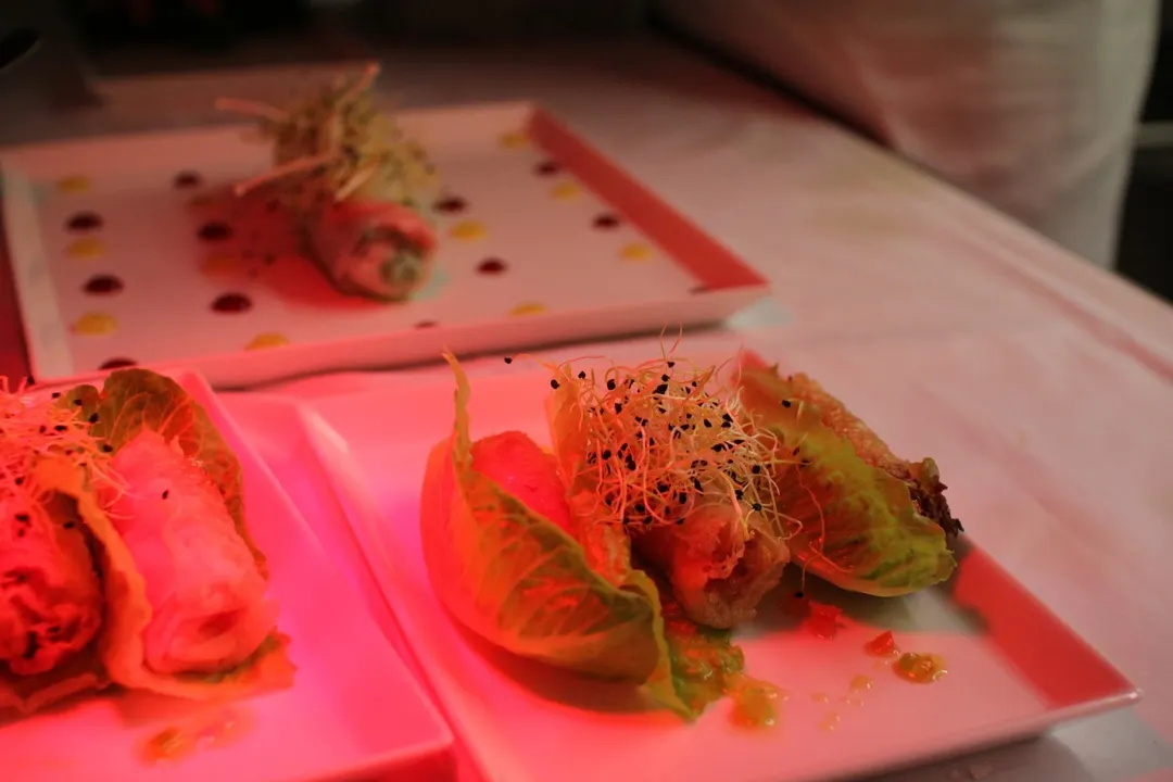 Le Petit centre du monde Restaurant Bar Paris