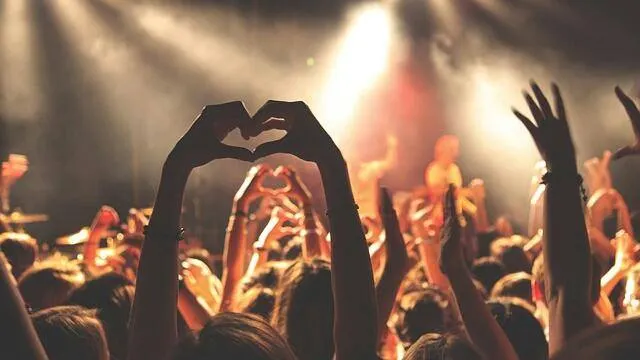 BE LOVE