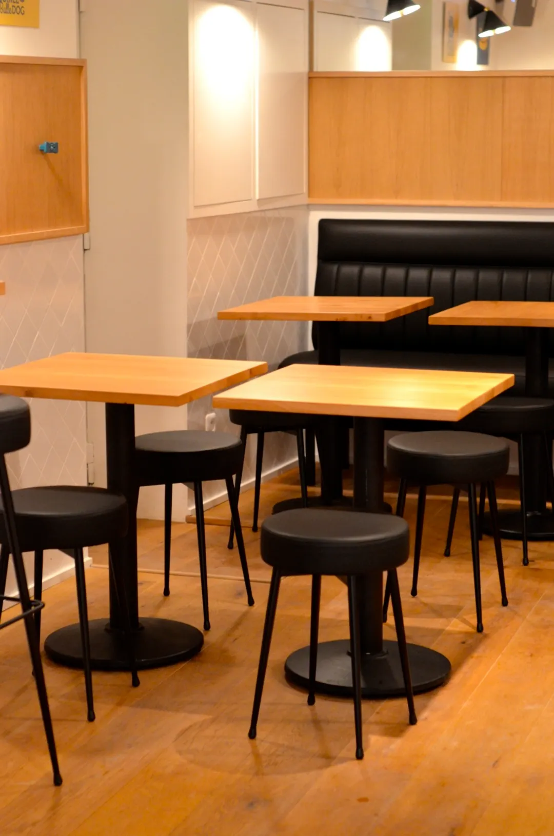 Leoni's Deli Restaurant Paris