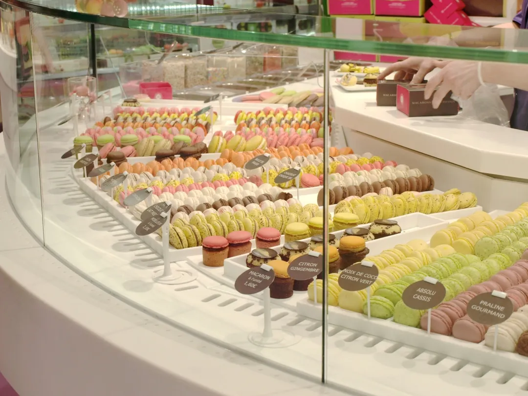 Macarons Gourmands Shop Paris