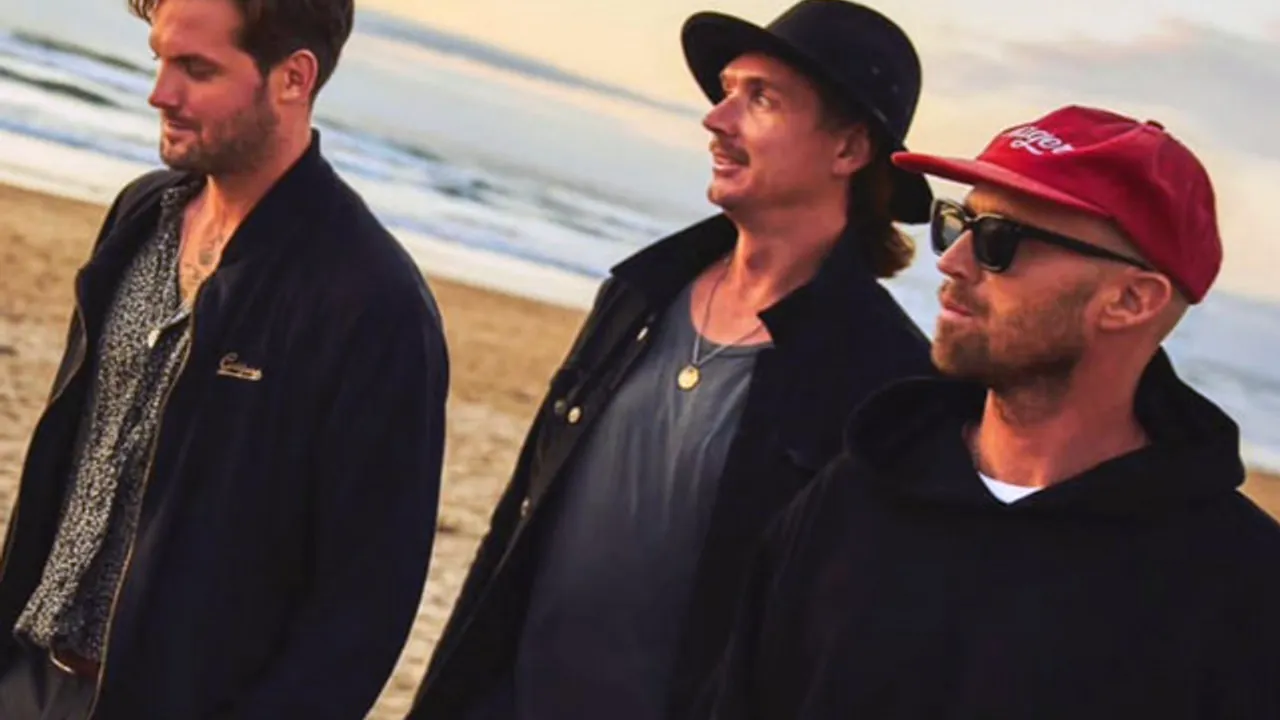 SUNSET SONS