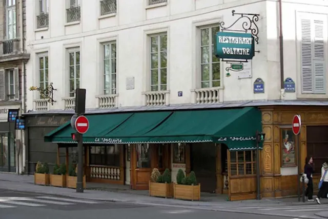 Le Voltaire