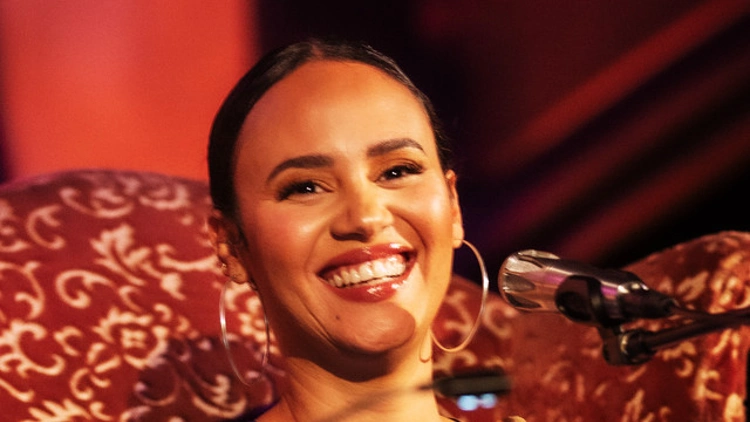 MAYRA ANDRADE