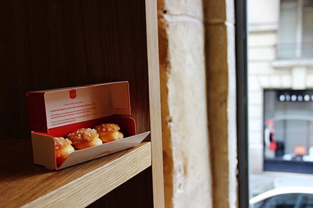 La Tarte Tropézienne Restaurant Shop Paris