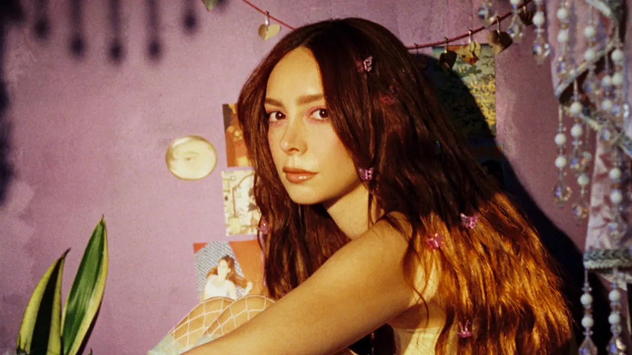 LØLØ « God Forbid a Girl Goes on Tour »
