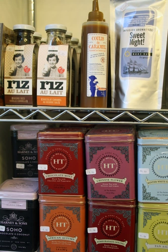 Bonjour Le Marais Restaurant Shop Paris