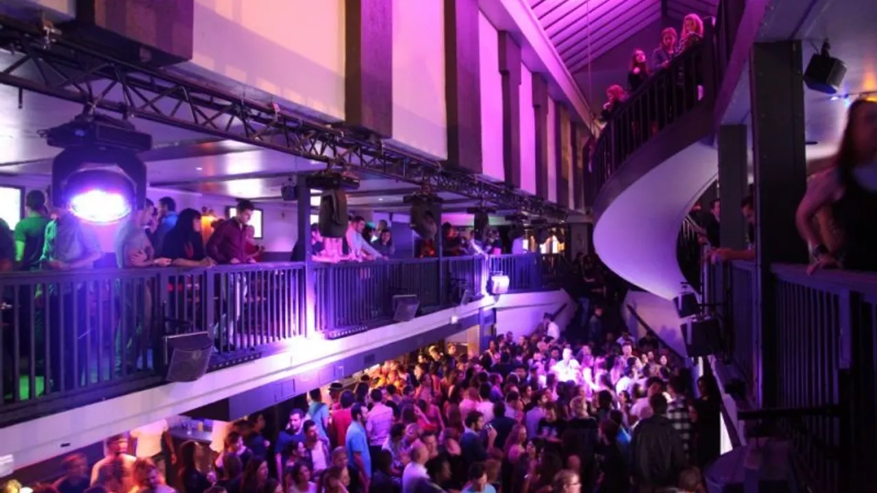 SOIRÉE DISCO - ANNÉES 80 A AUJOURD'HUI