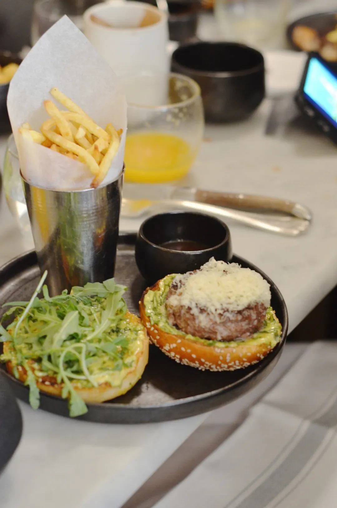 Aux Prés Restaurant Paris
