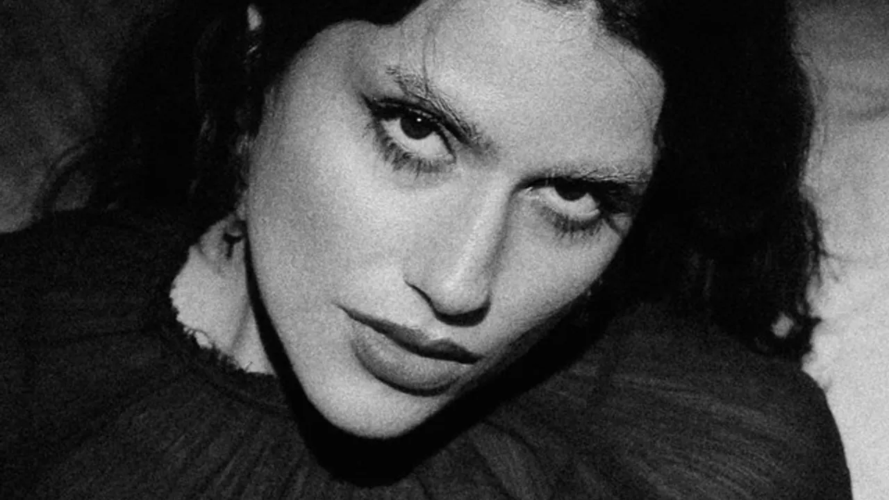 LANA LUBANY | Paris