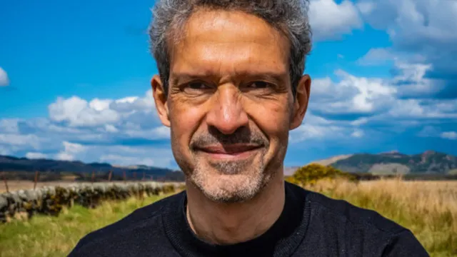 MIKE LINDUP (LEVEL 42)