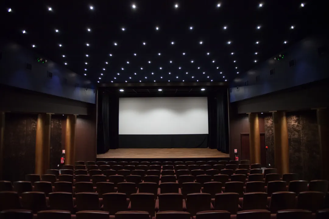 Le Louxor Salle Paris