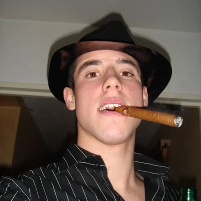 Mat M