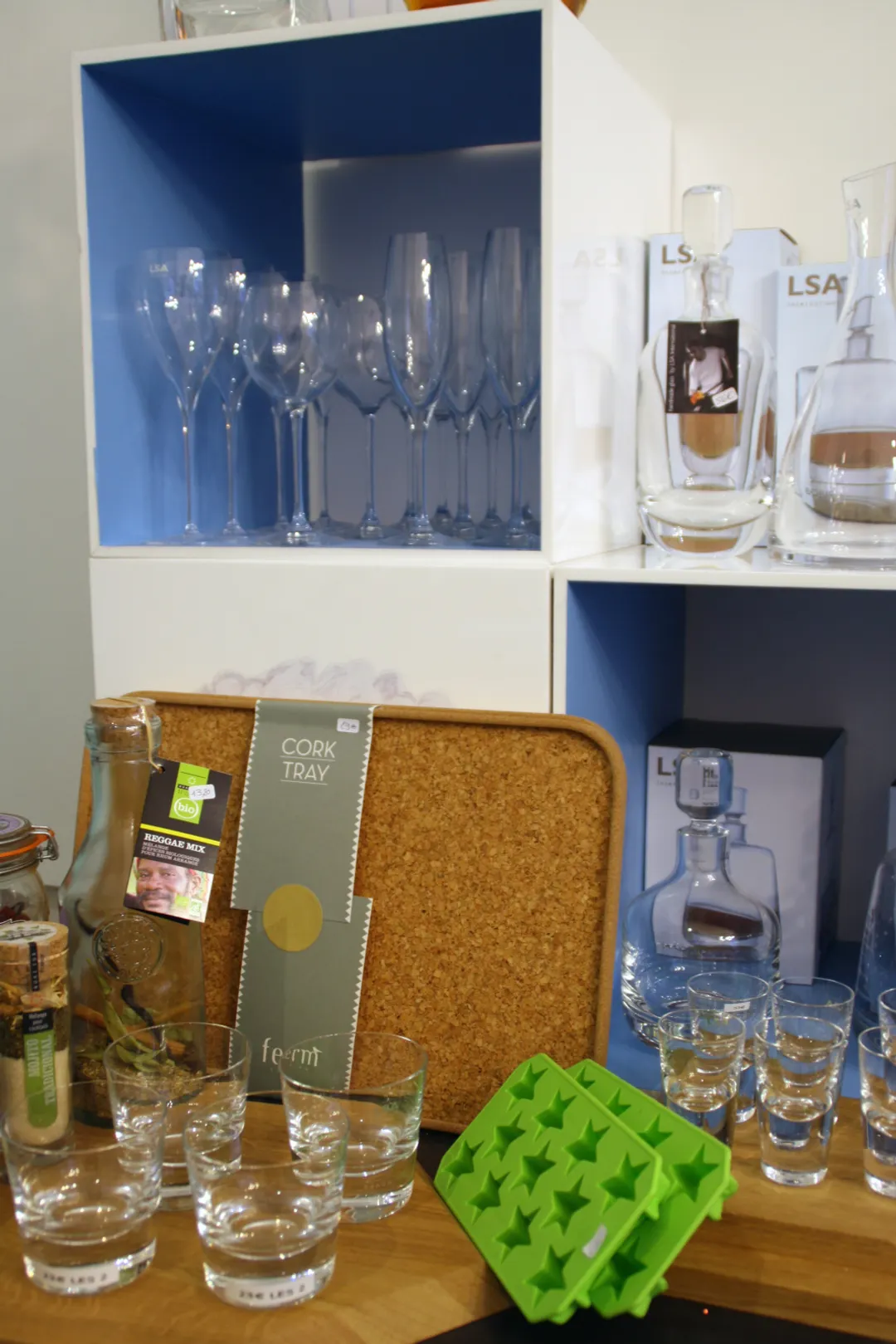 Bonjour Le Marais Restaurant Shop Paris