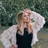 Dolly Mavies