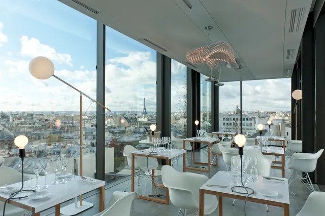 Repas d'exception sur les toits de Paris
