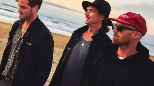 SUNSET SONS