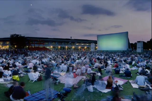Un ciné à la belle étoile au Parc de la Villette