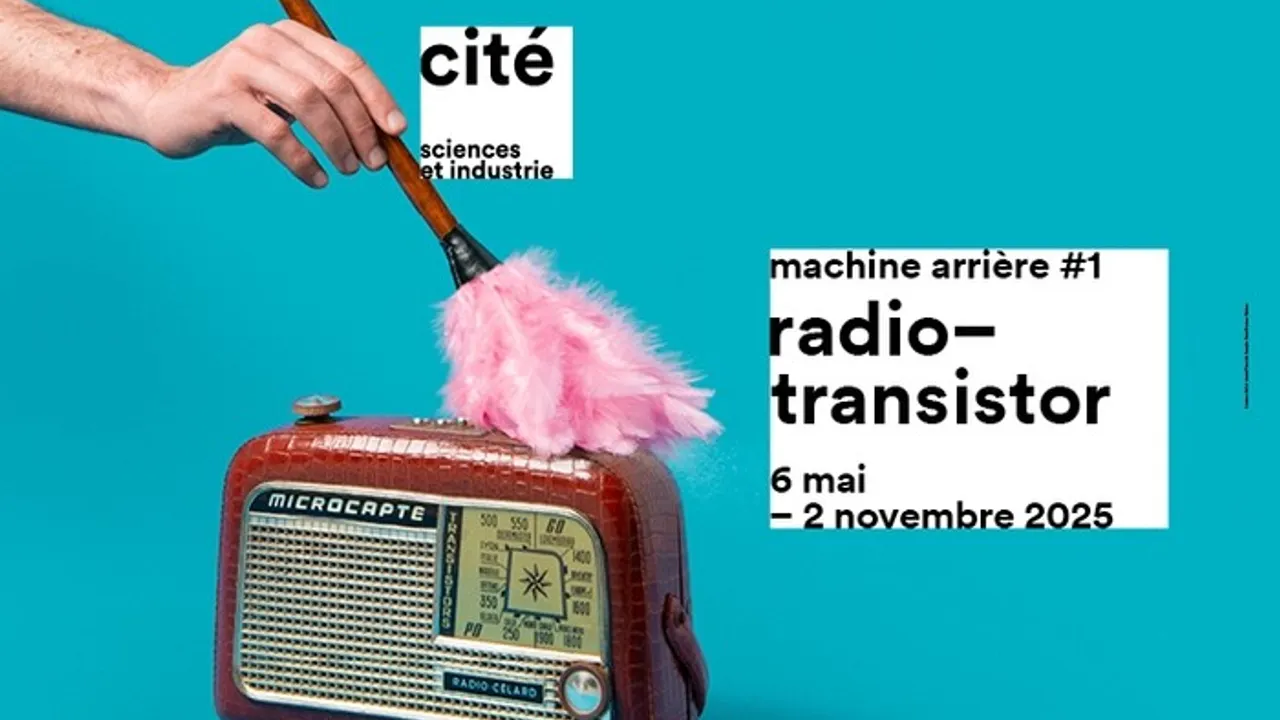 Machine arrière, le radio transistor