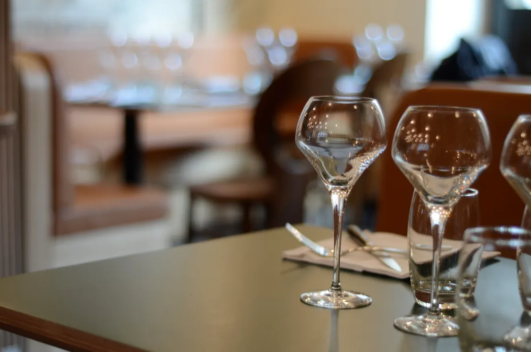 Le 52 Faubourg Saint Denis Restaurant Paris