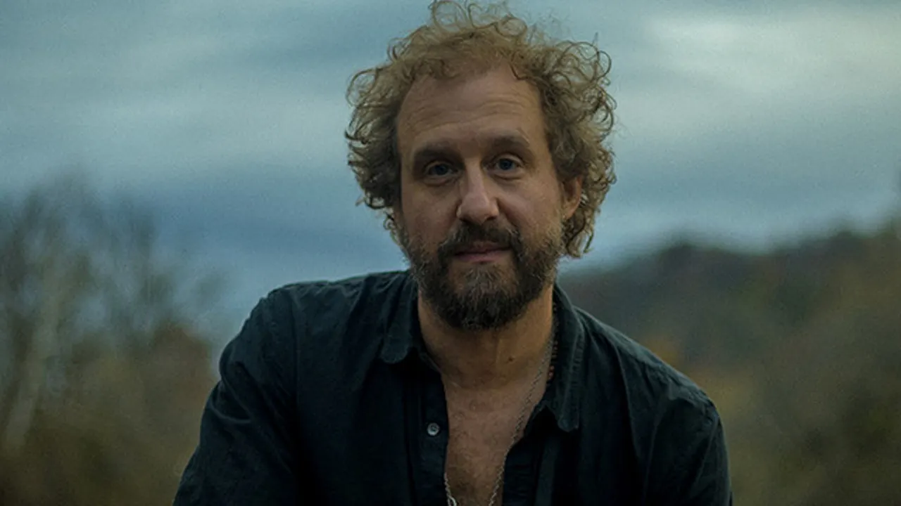 Phosphorescent