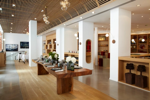 La Compagnie Française de l'Orient et de la Chine Restaurant Galerie d'art Shop Paris