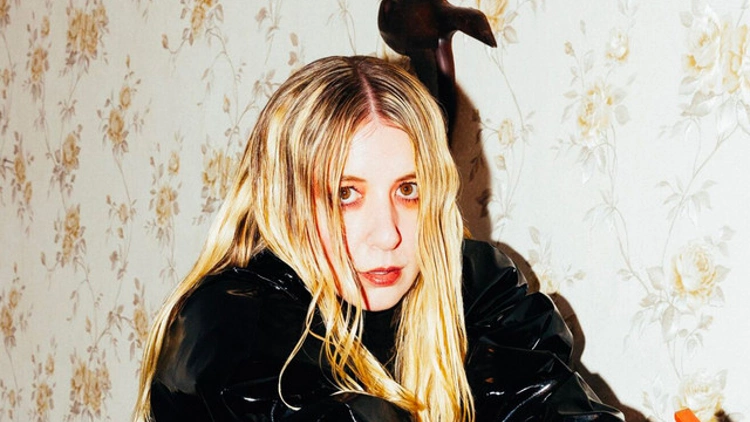 AUSTRA