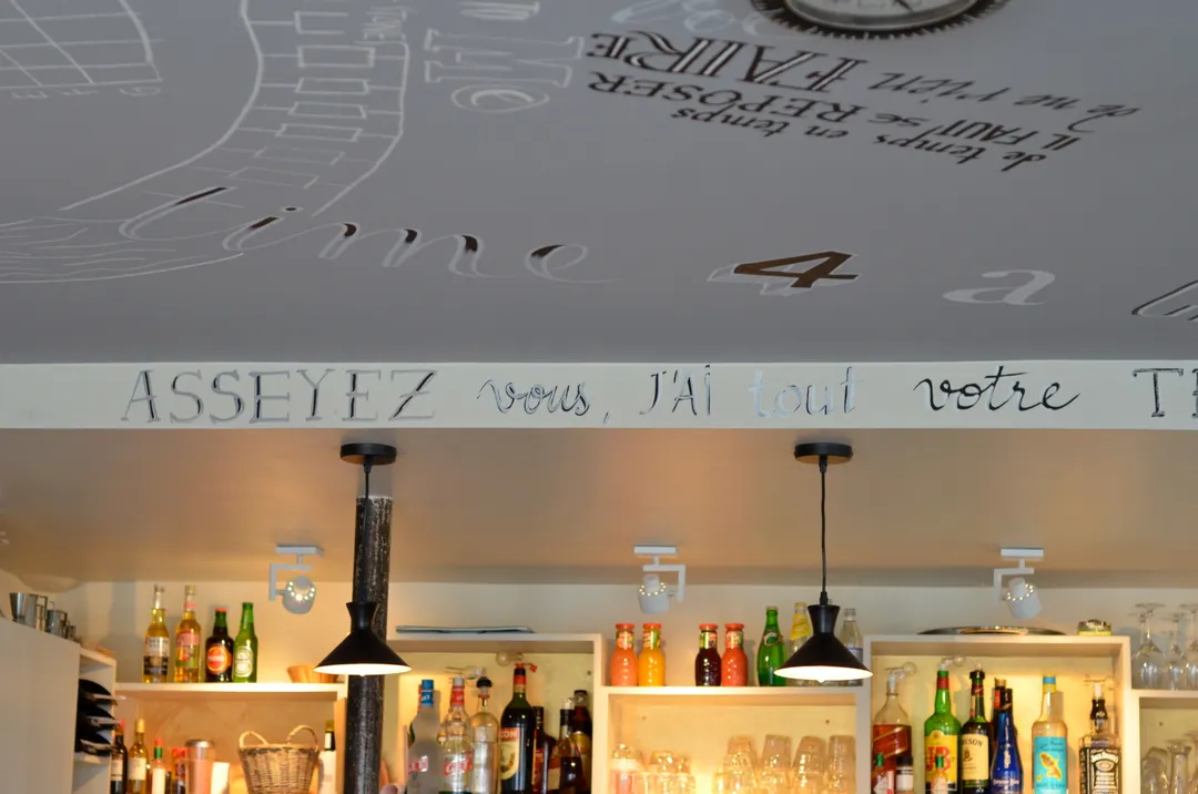 Le Petit Carillon Restaurant Bar Paris