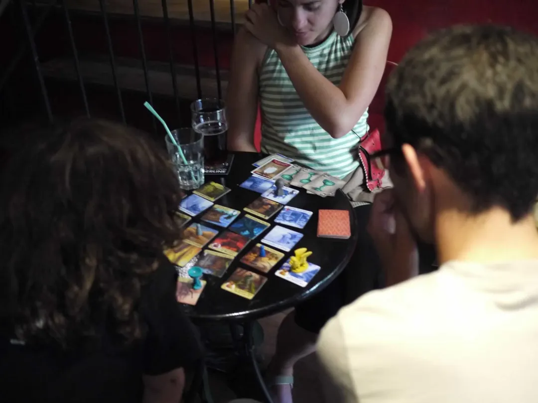 Le Dernier Bar avant la Fin du Monde Bar Paris