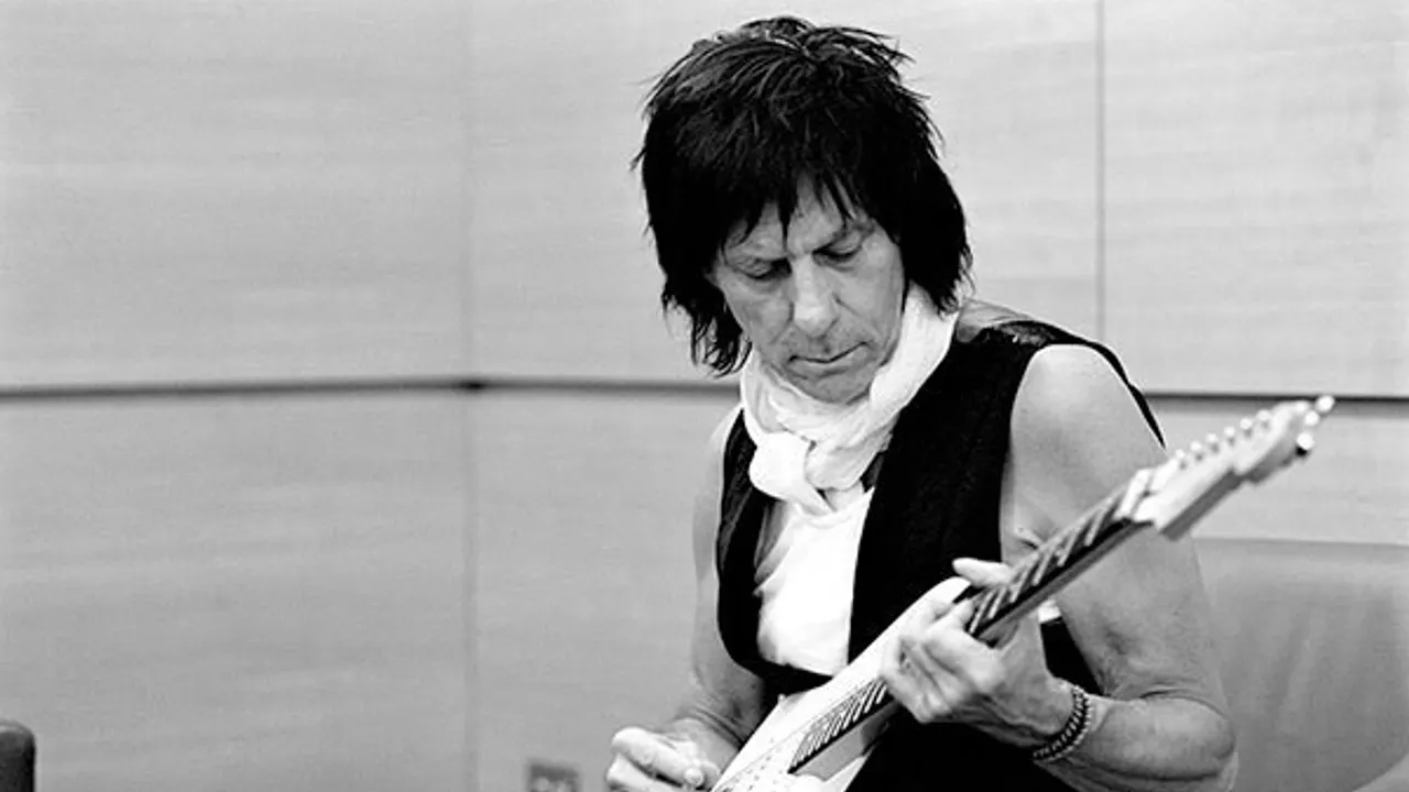 JEFF BECK