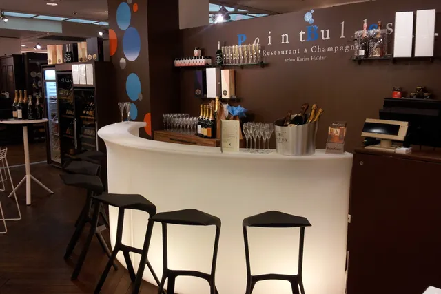 Le Printemps accueille un bar à champagne pour les fêtes